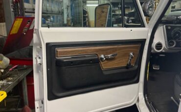 K10-1972-white-8