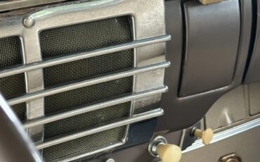Kaiser-Special-1947-Blue-Tan-16
