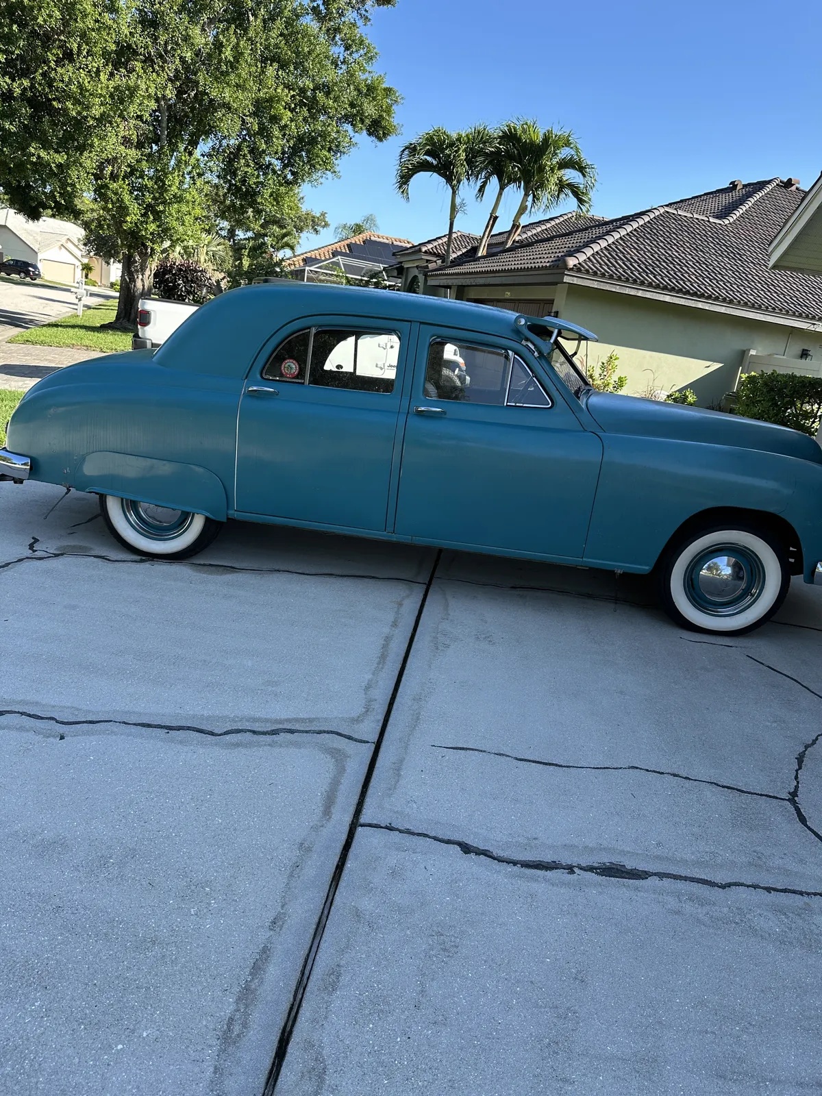 Kaiser-Special-1947-Blue-Tan-5