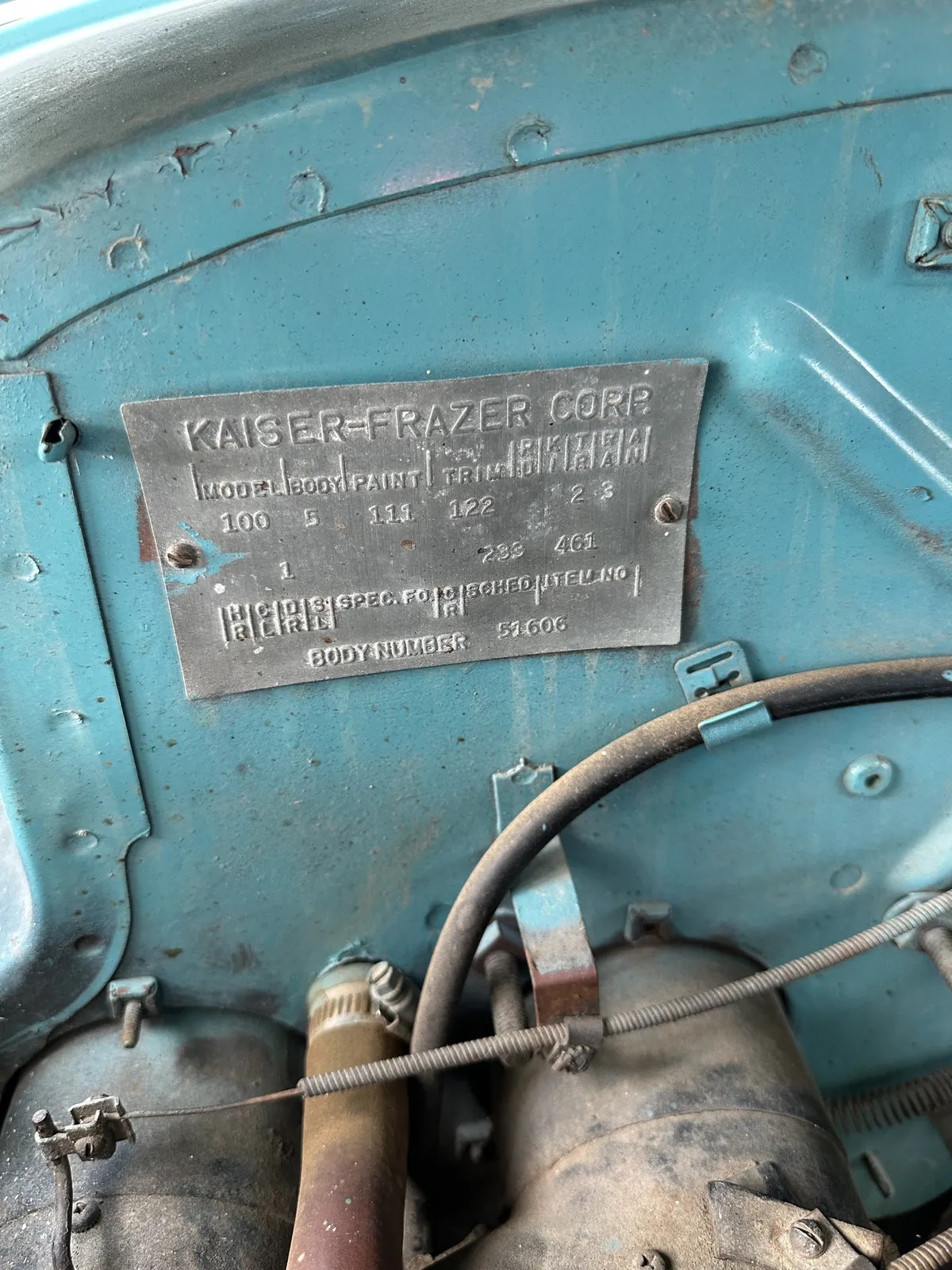Kaiser-Special-1947-Blue-Tan-9