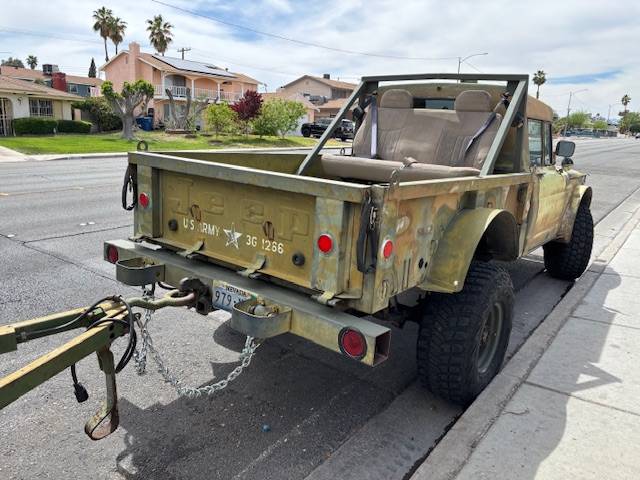 Kaiser-jeep-1967-green-4