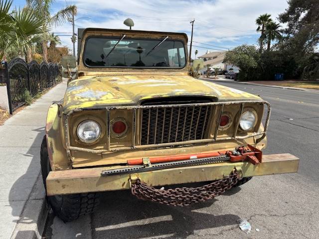 Kaiser-jeep-1967-green