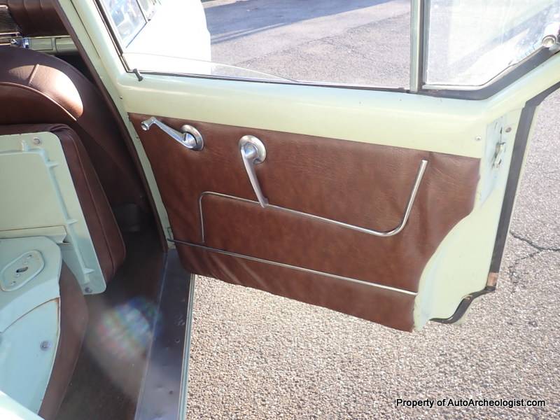 Kaiser-traveler-1953-green-38