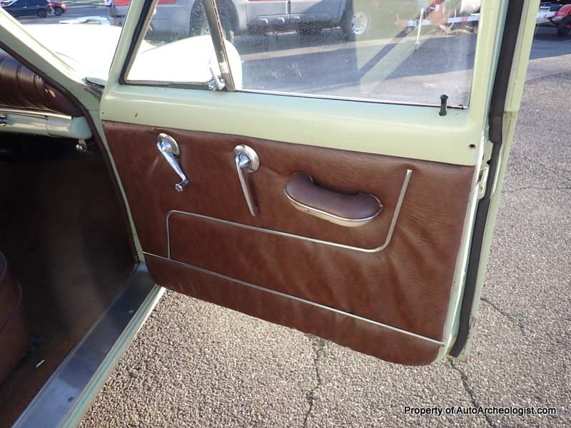 Kaiser-traveler-1953-green-41