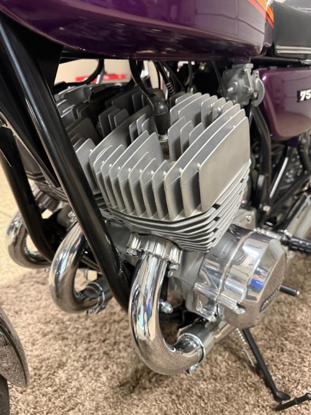 Kawasaki-H2-1973-5