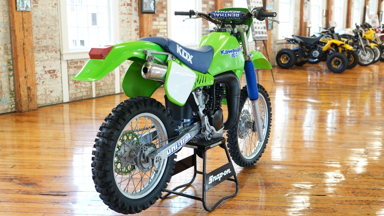 Kawasaki-KDX-1987-5