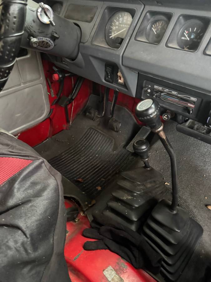 Keep-wrangler-1989-red-5