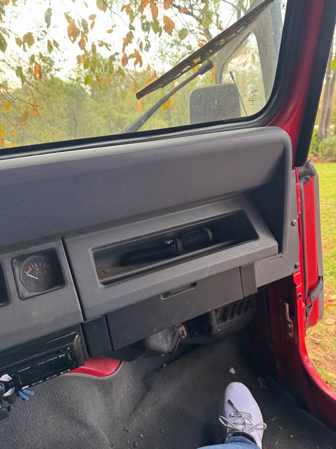 Keep-wrangler-1989-red-6