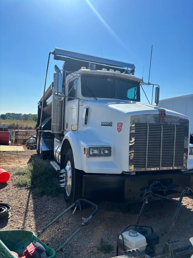 Kenworth-t880-diesel-1989-white