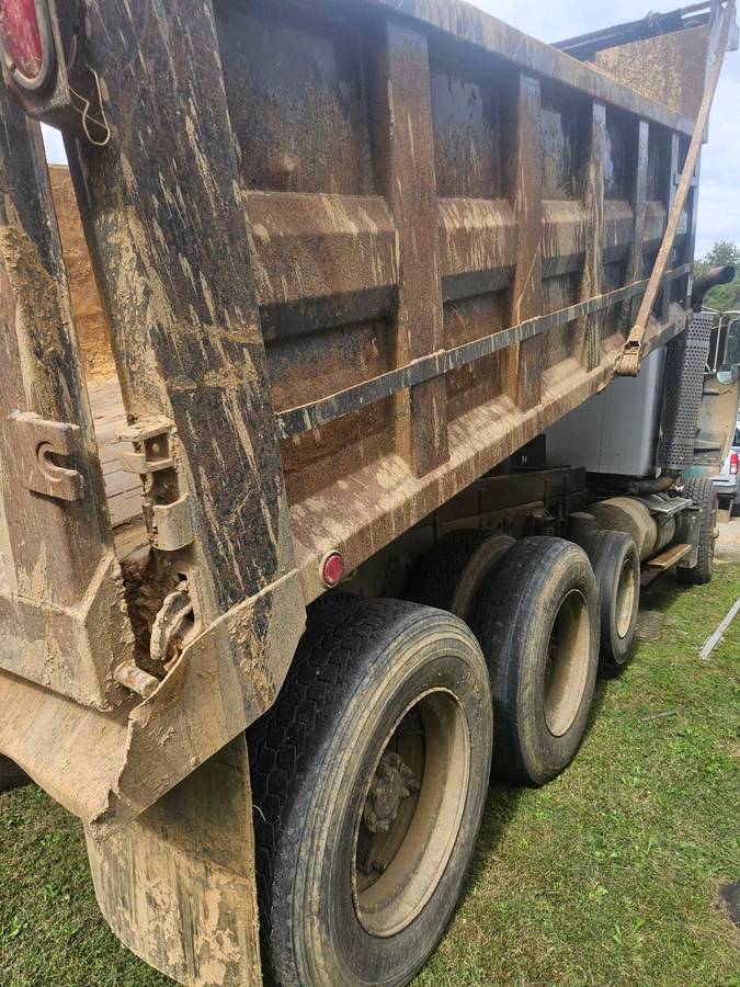 Kw-t800-triaxle-truck-diesel-1989-white-7