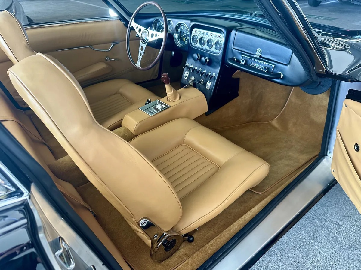 Lamborghini-350-gt-1965-Black-Tan-17