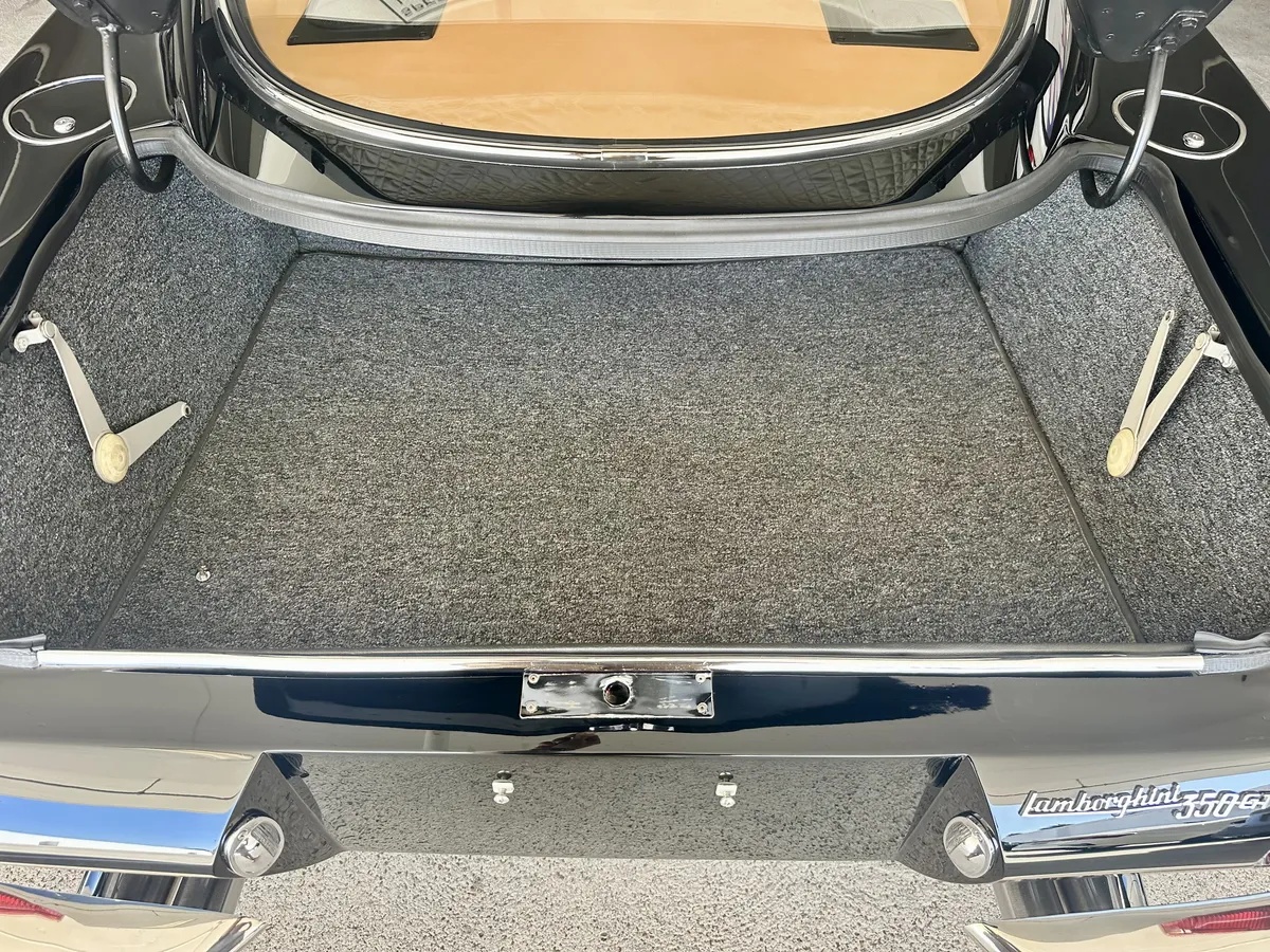 Lamborghini-350-gt-1965-Black-Tan-19