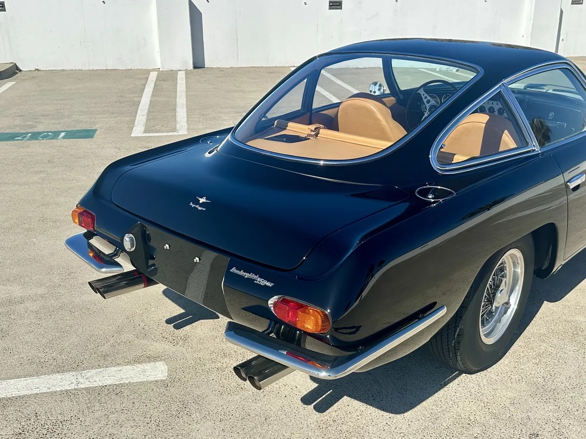 Lamborghini-350-gt-1965-Black-Tan-9