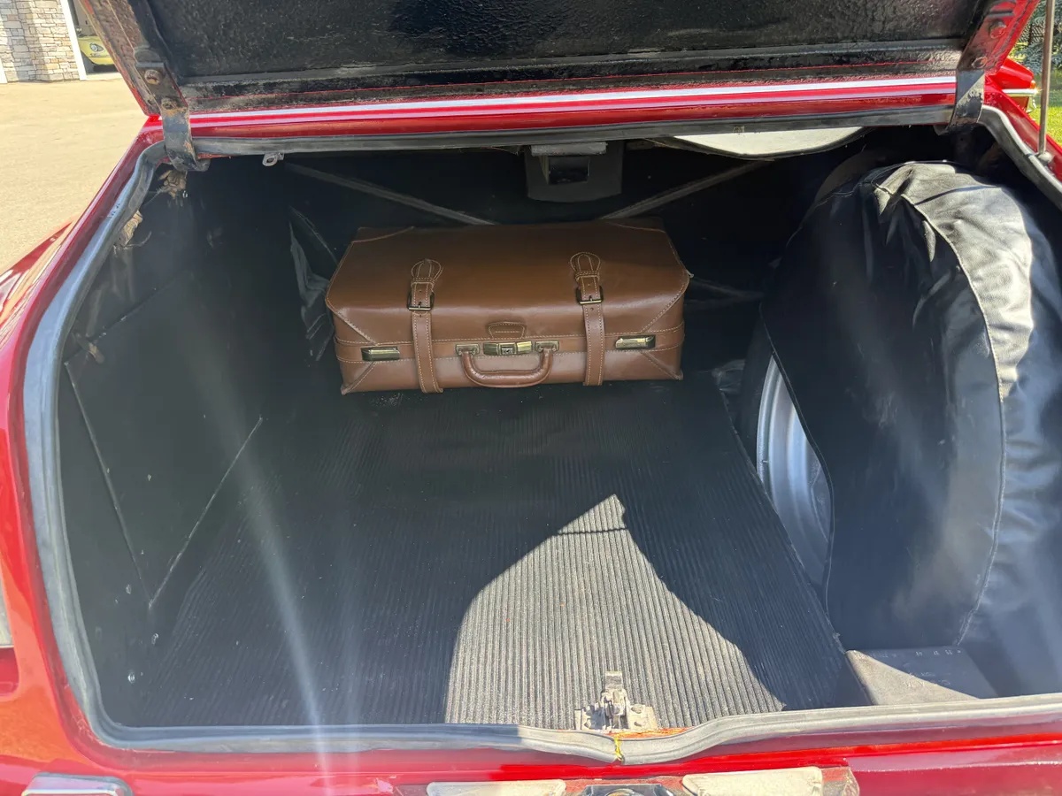 Lancia-Flavia-1964-Rosso-Corso-Red-Black-9