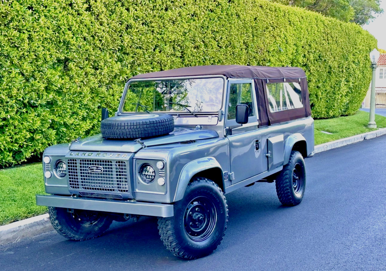 Land Rover Defender 1986 SUV