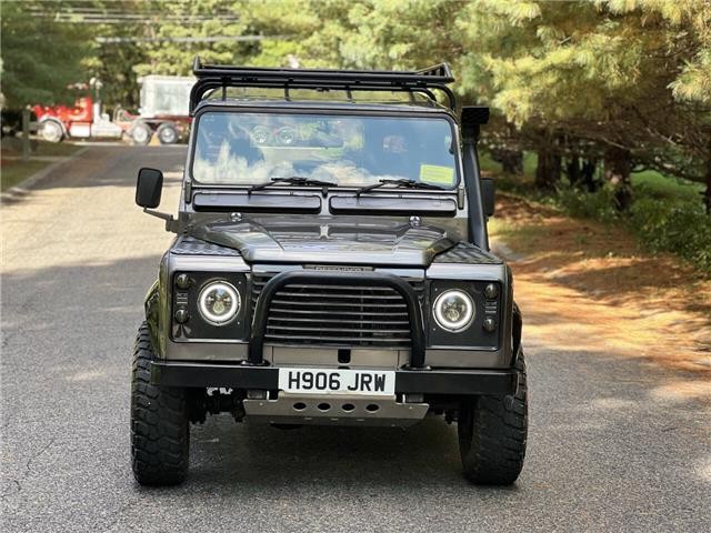 Land-Rover-Defender-1991-1