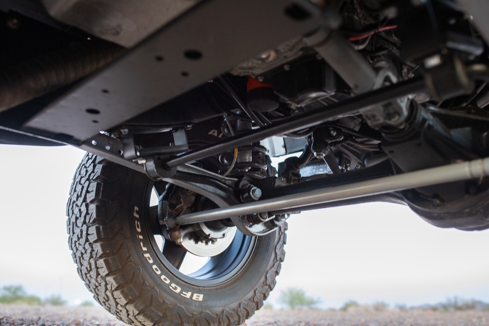 Land-Rover-Defender-1992-21