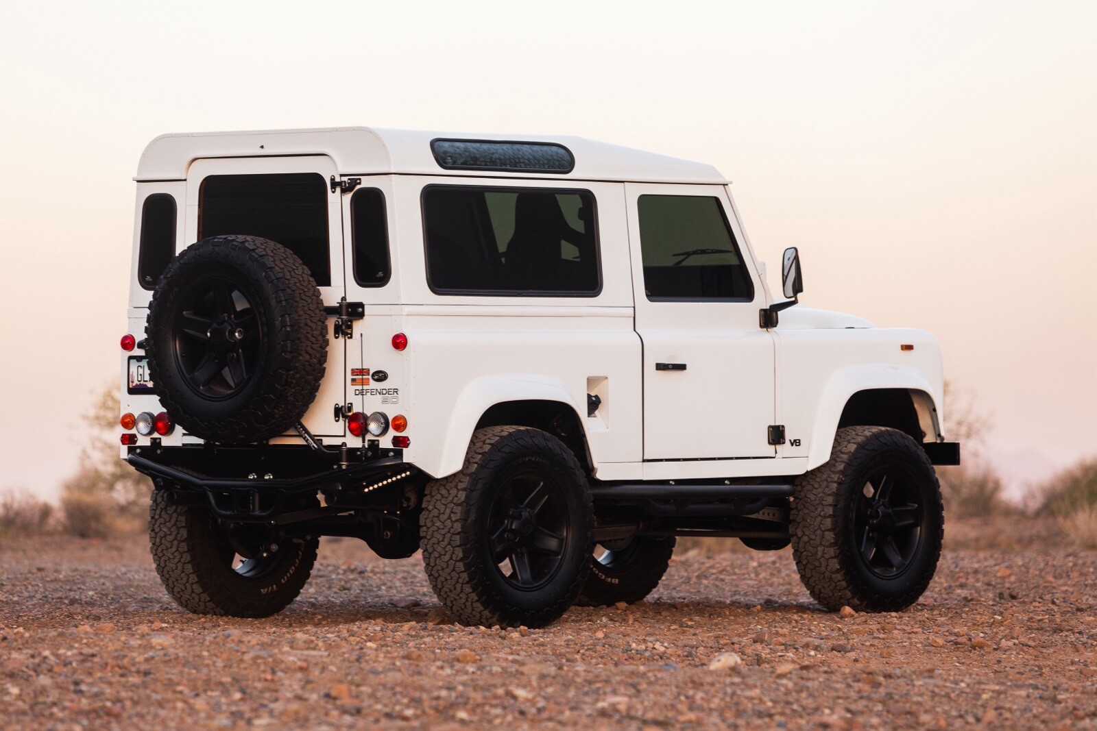 Land-Rover-Defender-1992-4