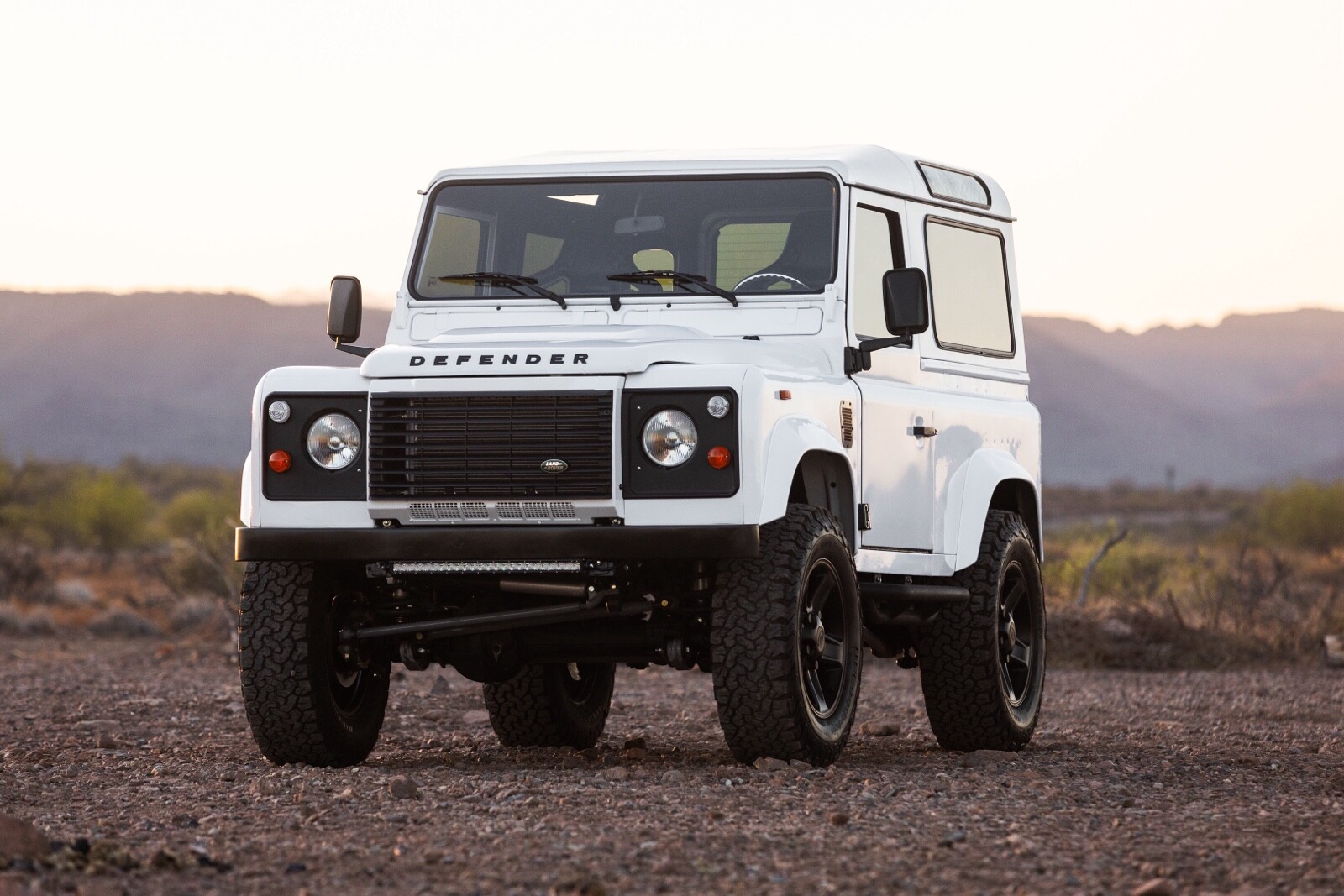 Land-Rover-Defender-1992-8