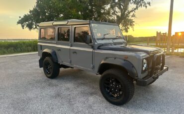 Land-Rover-Defender-1992-SUV-1