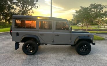 Land-Rover-Defender-1992-SUV-2