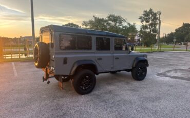 Land-Rover-Defender-1992-SUV-3