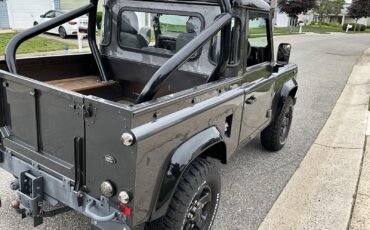 Land-Rover-Defender-1993-2