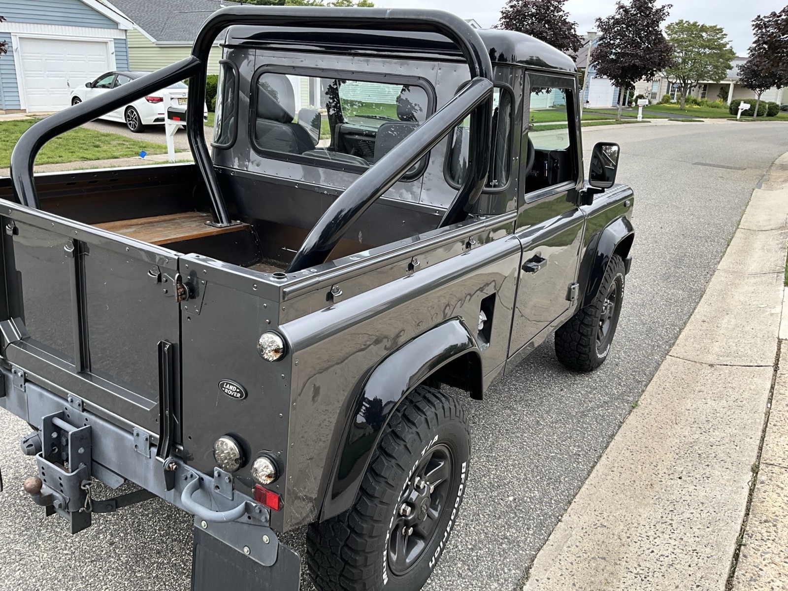 Land-Rover-Defender-1993-2