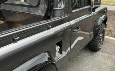 Land-Rover-Defender-1993-6