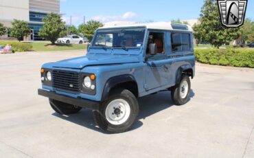 Land-Rover-Defender-1994-2