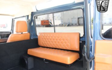 Land-Rover-Defender-1994-24