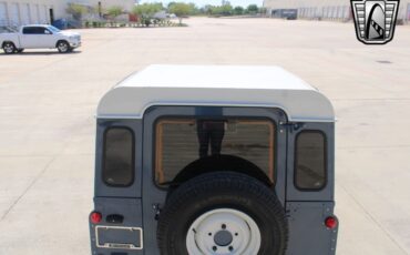 Land-Rover-Defender-1994-32