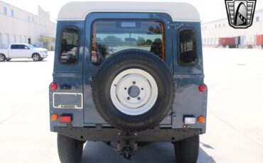 Land-Rover-Defender-1994-33