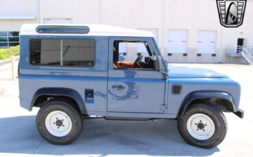 Land-Rover-Defender-1994-38