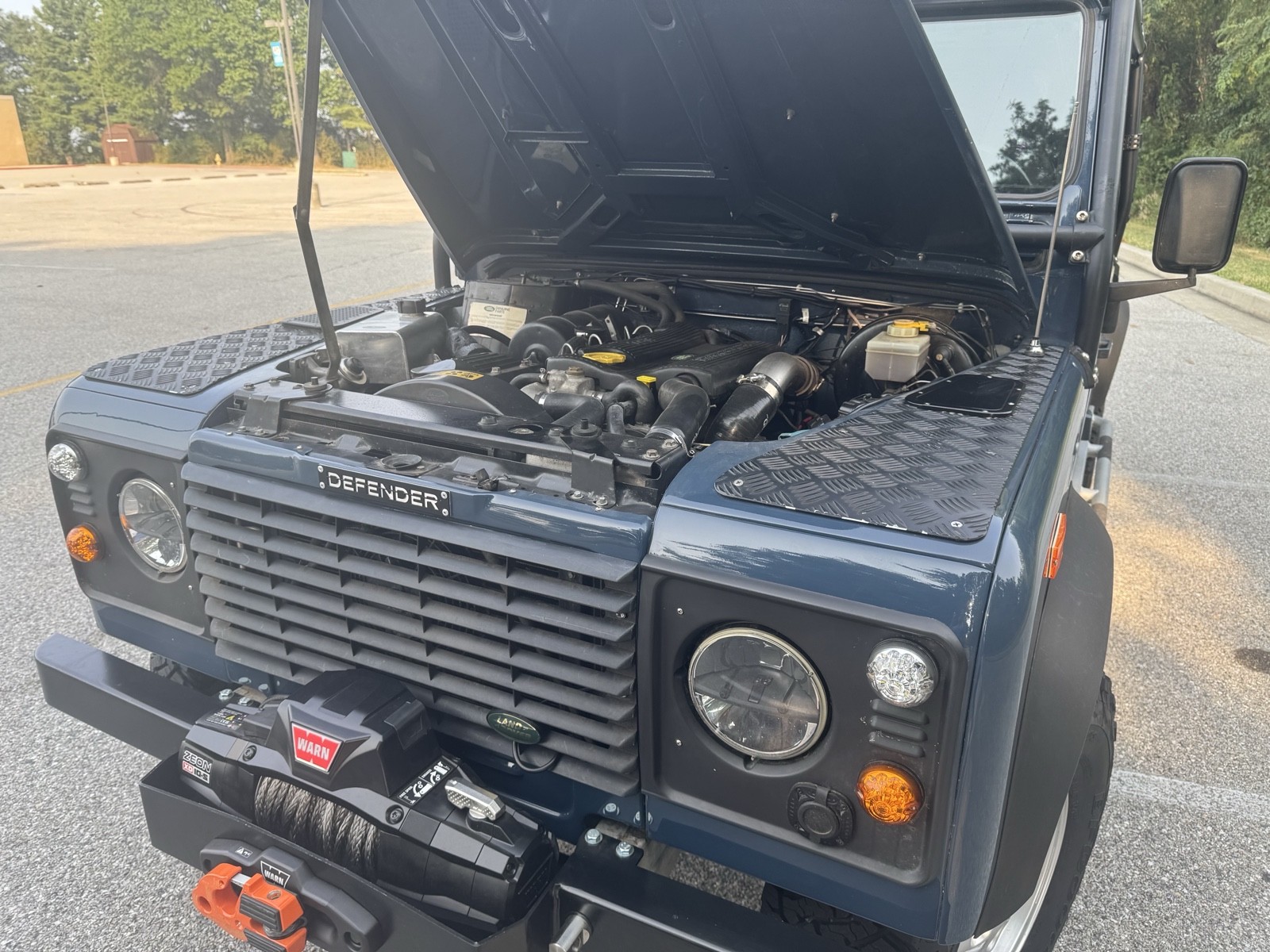 Land-Rover-Defender-1994-SUV-14