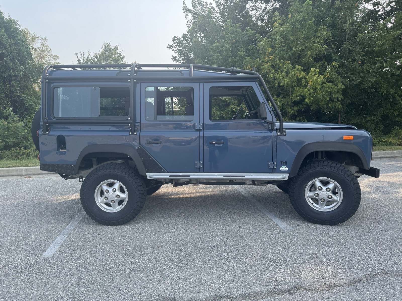 Land-Rover-Defender-1994-SUV-15