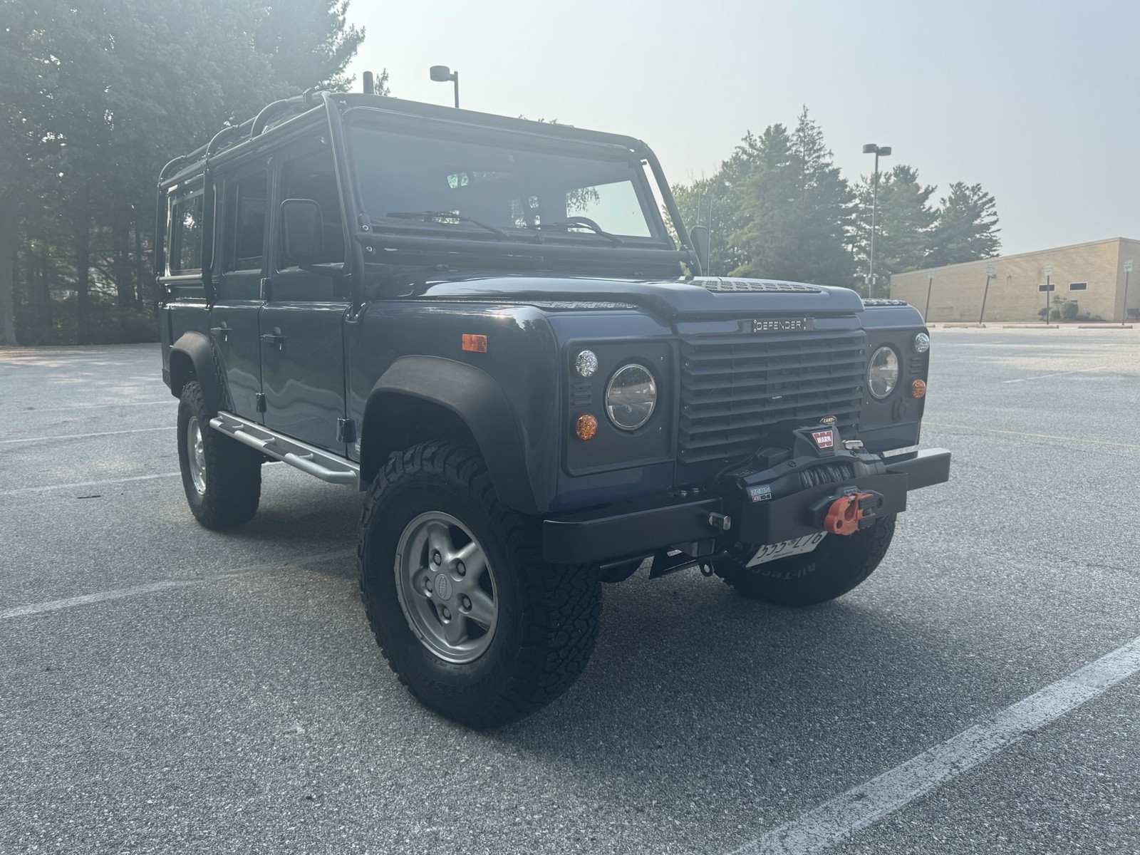 Land-Rover-Defender-1994-SUV-2