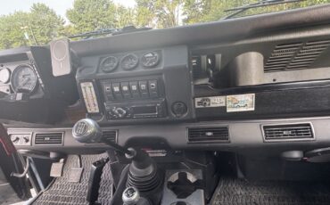 Land-Rover-Defender-1994-SUV-27