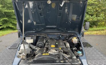 Land-Rover-Defender-1994-SUV-35