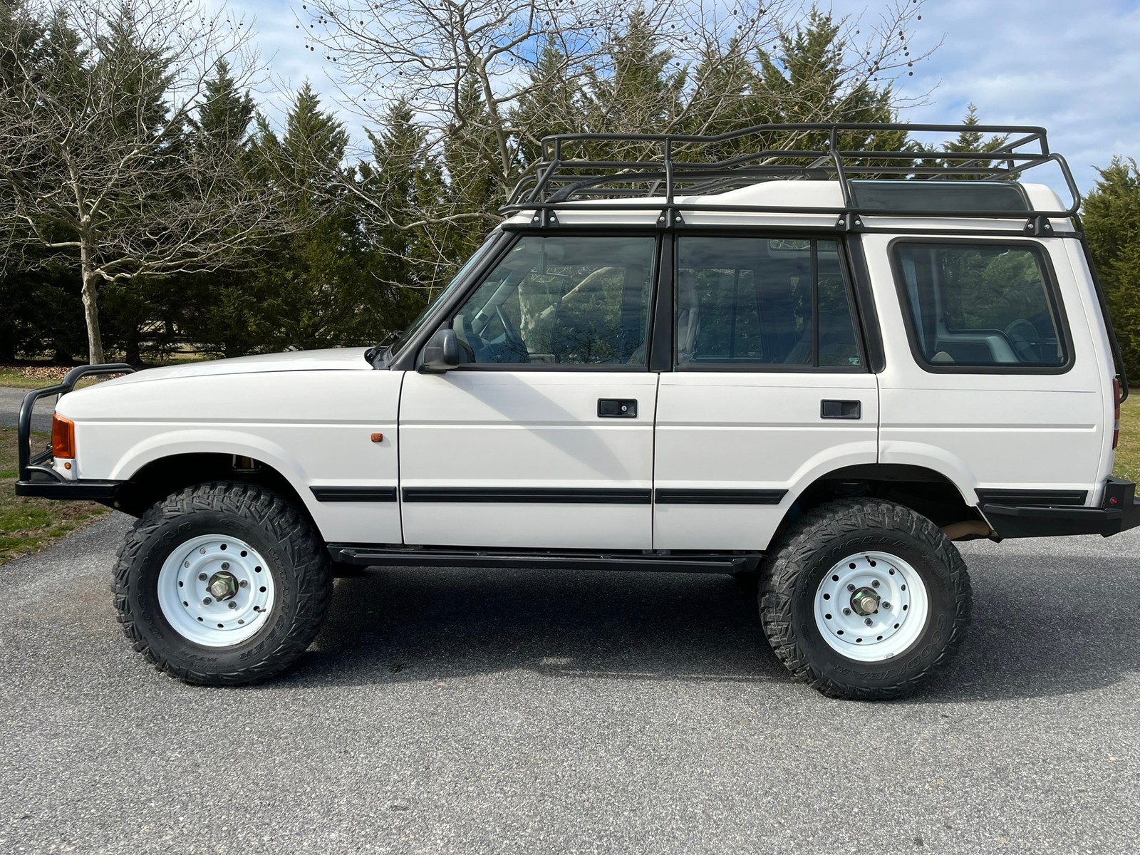 Land-Rover-Discovery-1996-1