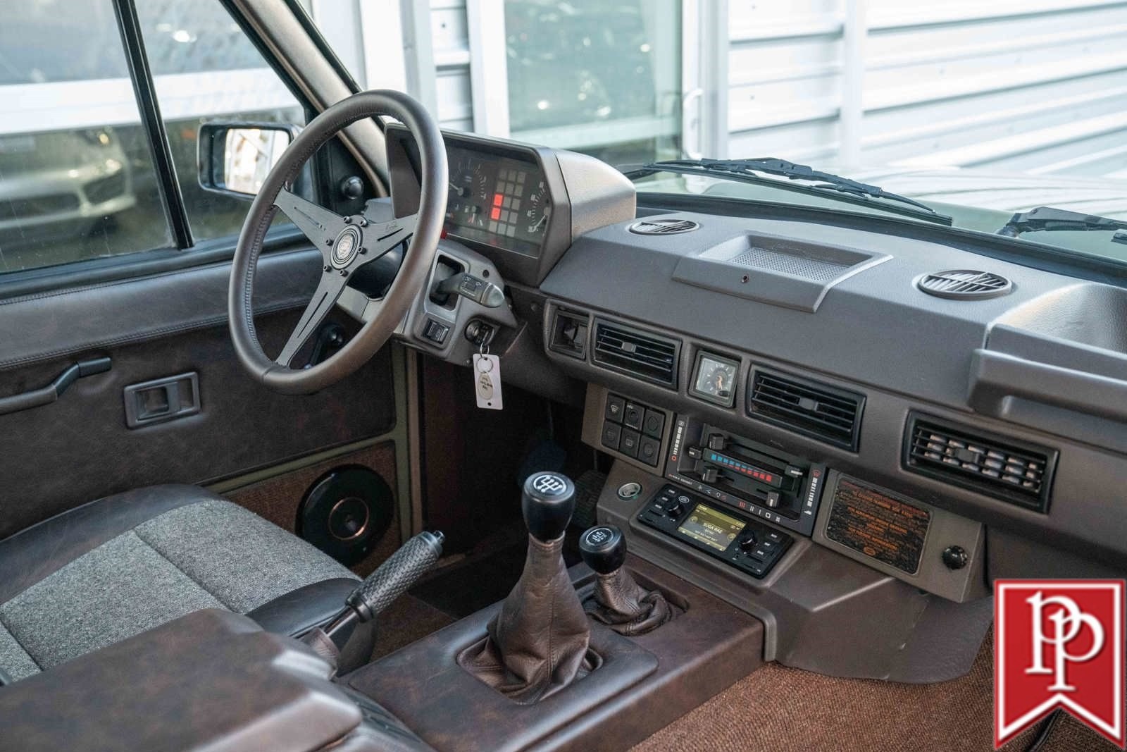 Land-Rover-Range-Rover-1991-SUV-26