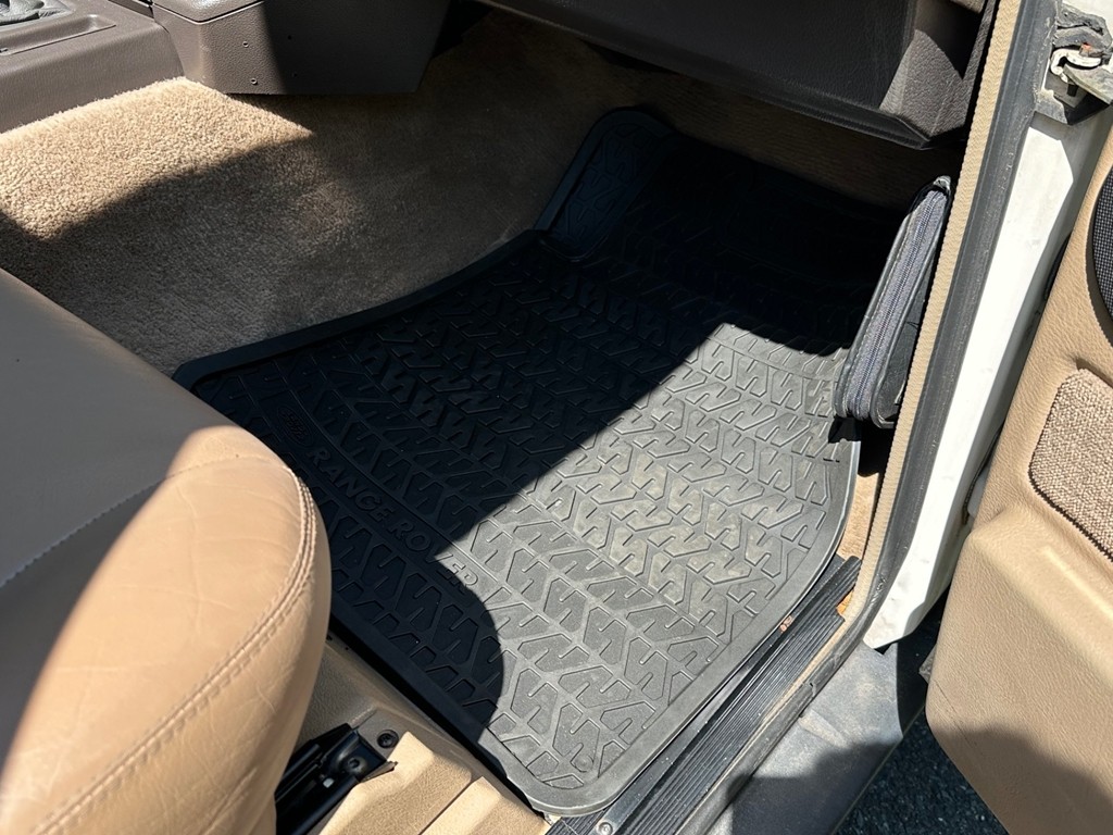 Land-Rover-Range-Rover-1994-SUV-36