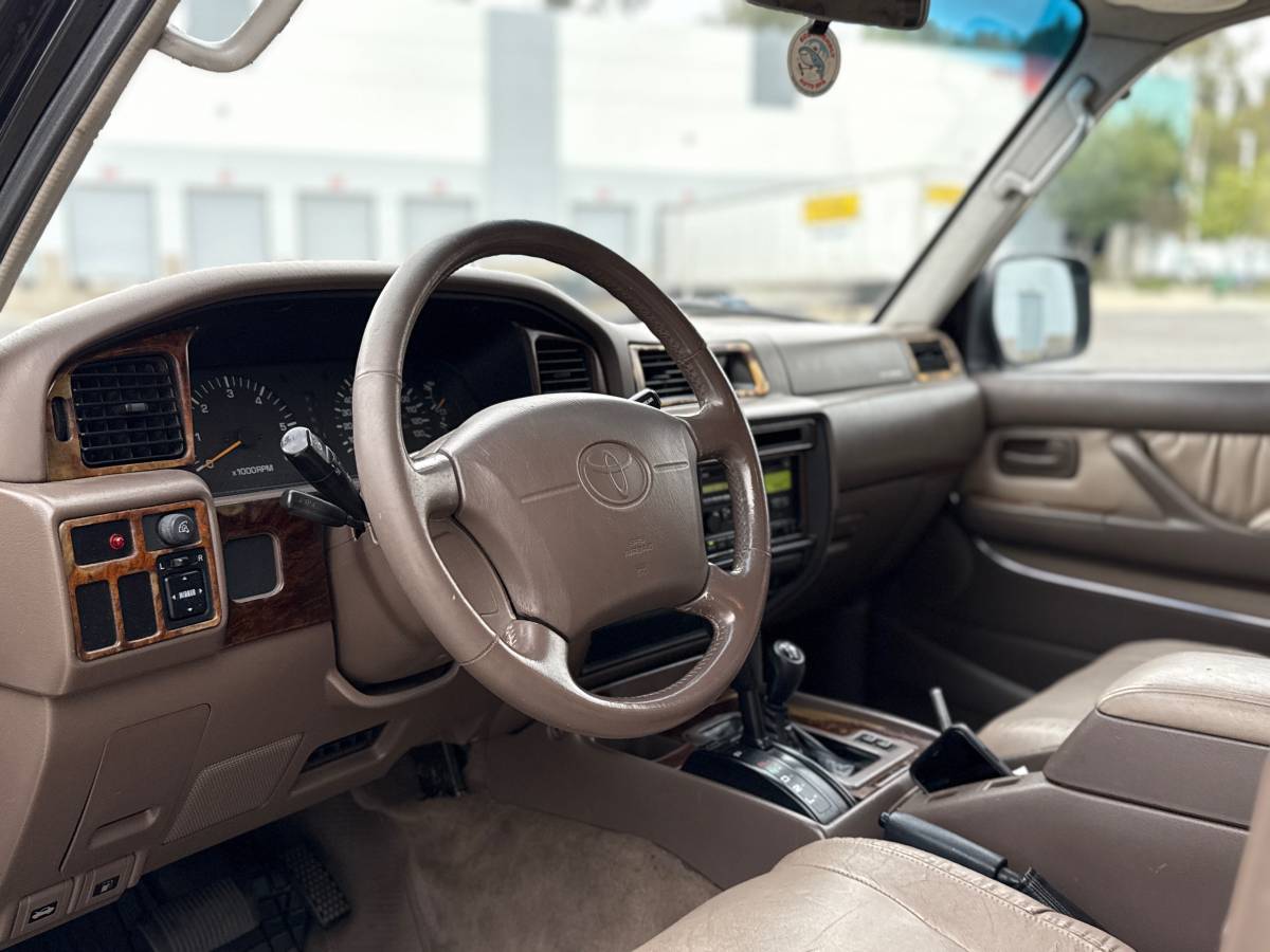 Land-cruiser-1996-2