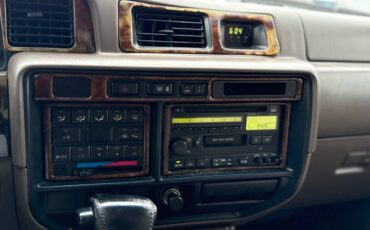 Land-cruiser-1996-6