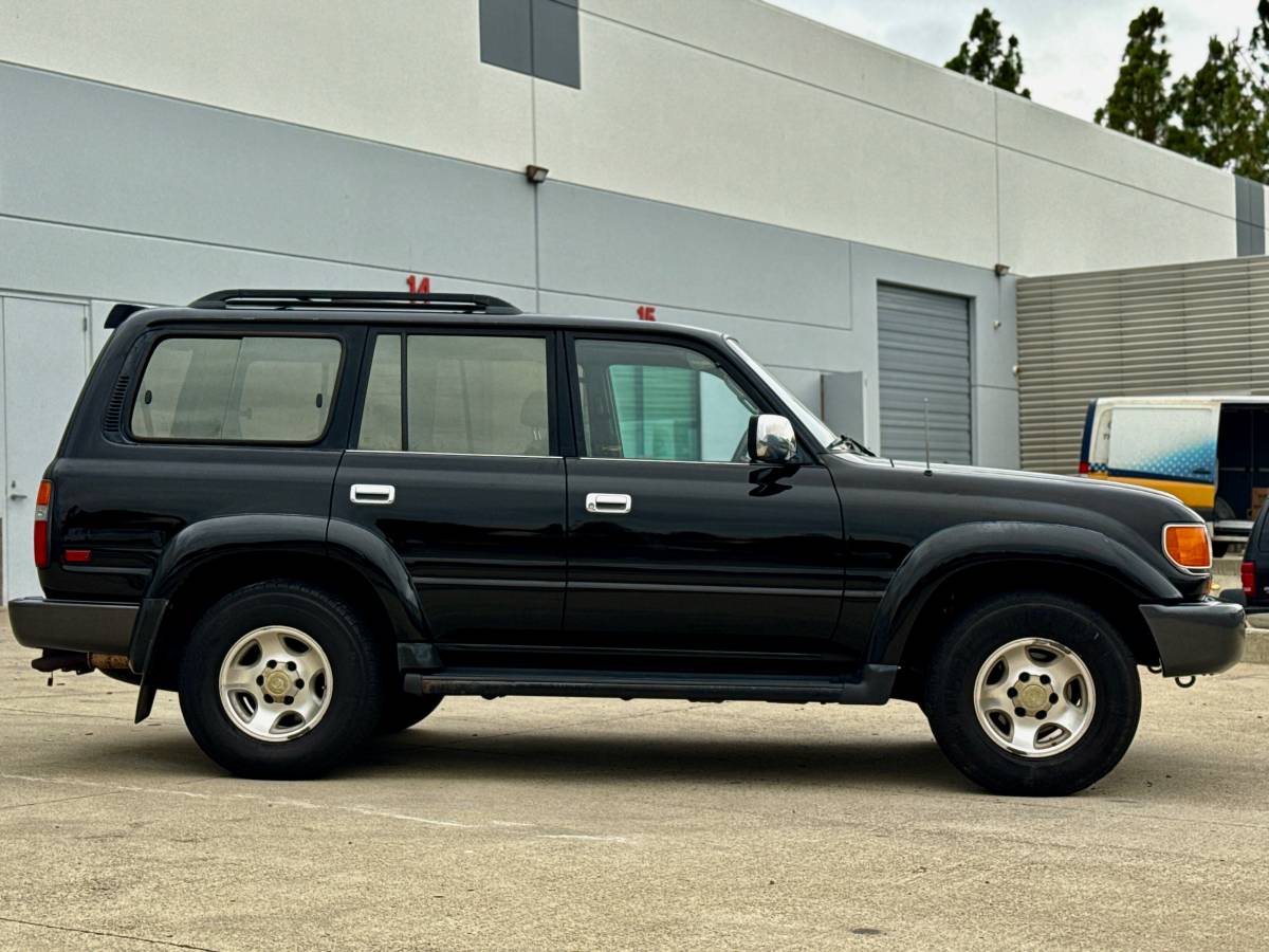Land-cruiser-1996-9