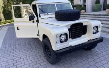 Land-rover-1972-white-16