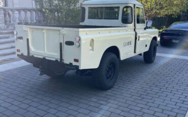 Land-rover-1972-white-20