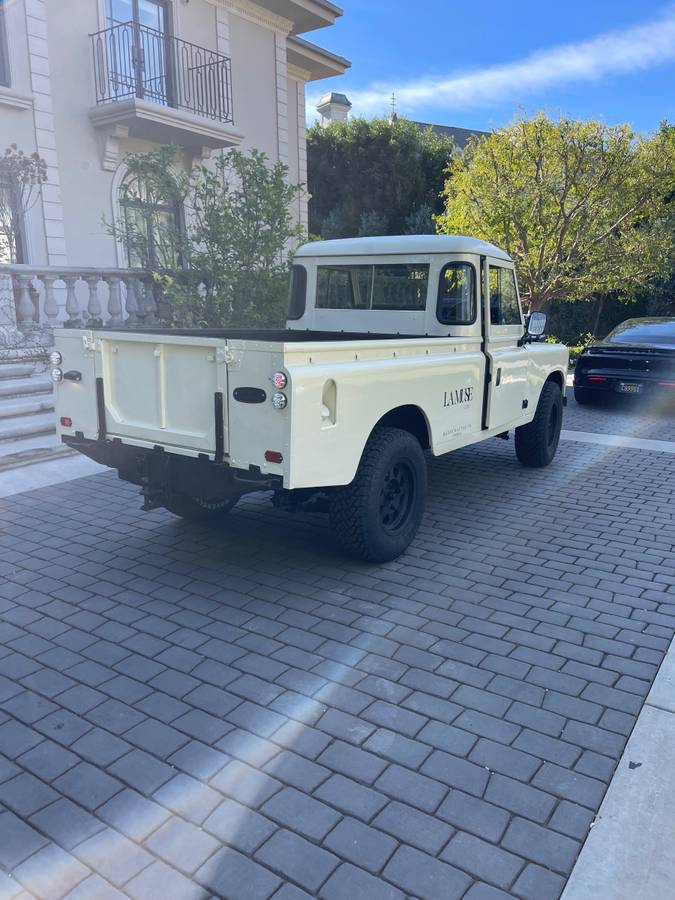 Land-rover-1972-white-20