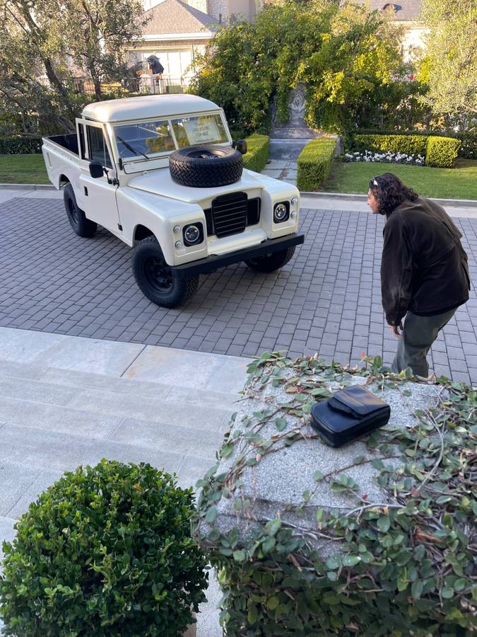 Land-rover-1972-white-21