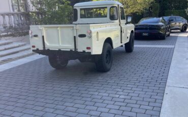 Land-rover-1972-white-22